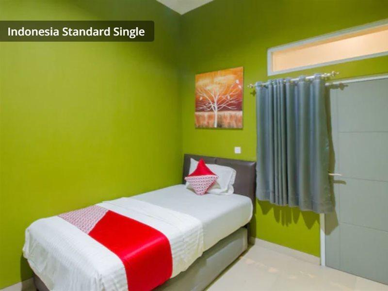 Oyo 871 Aira Costel Hotell Cianjur Eksteriør bilde